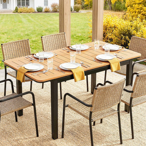 Table de Jardin pour 6 Personnes, 127 x 70 cm, Table d'Extérieur avec Plateau à Lattes en Bois Plastique, Cadre en Métal, Patins Réglables, Mobilier pour Balcon, Terrasse, Marron