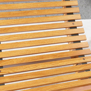 Chaise à bascule - Rocking chair d'extérieur jardin ergonomique avec siège à lattes et dossier haut en bois dim. 130L x 60l x 60H cm