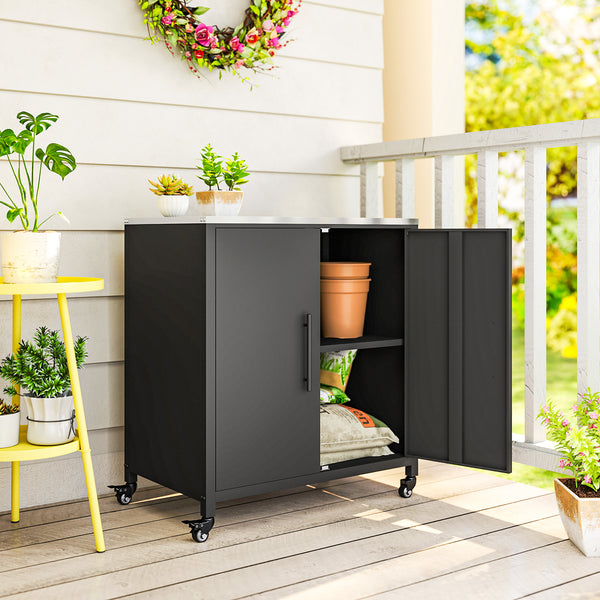 Armoire de jardin en Métal Extérieur, Armoire de Rangement de Jardin avec Toit en Acier Inoxydable et Roulettes, Portes Magnétique et Étagère Amovible, 80 x 50 x 90 cm, Noir