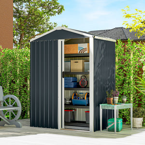 Abri de jardin en métal, cabane de jardin extérieure 136 x 87 x 179 cm, porte coulissante verrouillable, toit pointu et gants, cabanon rangement outils en acier galvanisé, gris foncé